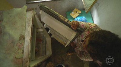 Cai o número de pessoas que enfrentam a insegurança alimentar grave no Brasil (Foto: Jornal Nacional/ Reprodução)