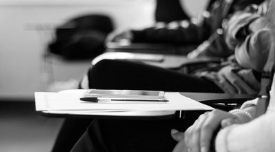 Família cobrava R$ 500 mil para fraudar concursos; entenda o caso (Foto: Miguel Henriques/Unsplash)