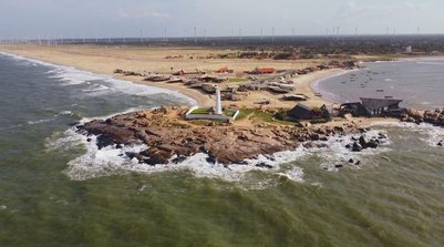 Farol da Pedra do Sal, o mais antigo da costa do Piauí (Foto: Globo Repórter)