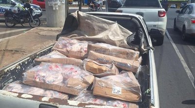 Funcionários são flagrados furtando mais 400 kg de frango de empresa em Teresina (Foto: Divulgação/SSP-PI)