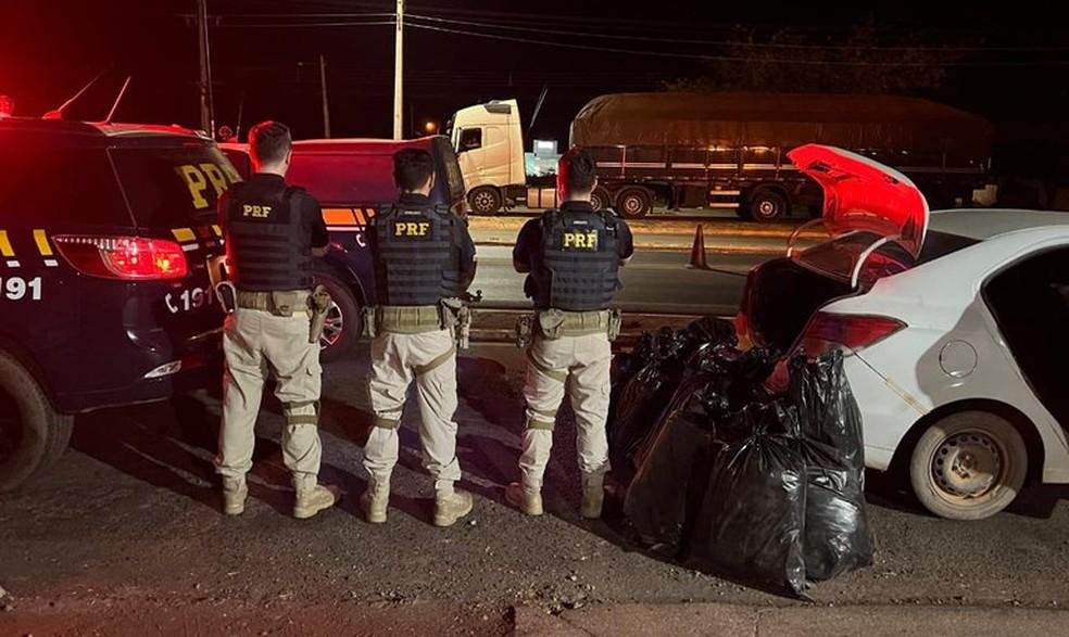 Mais de 90 kg de maconha são apreendidos pela PRF em Picos