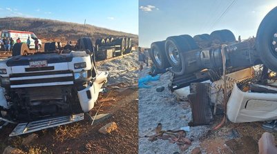 Motorista de 22 anos morre e mulher fica ferida após carreta tombar no Piauí (Foto: Divulgação/PMPI)