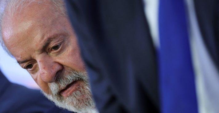 O autor do pedido de moção de repúdio é o deputado federal Evair Vieira de Melo (PP-ES)