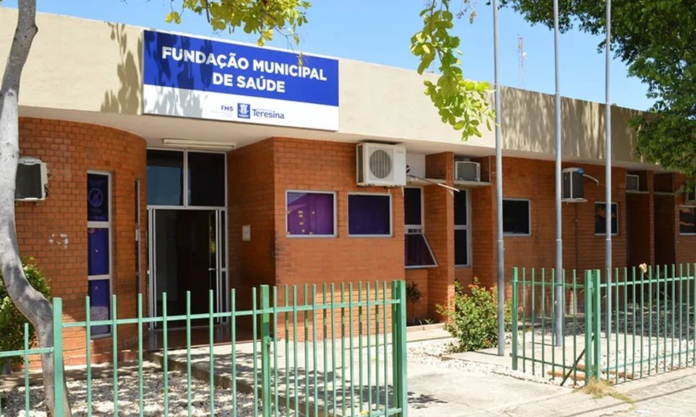 O paciente, um homem de 51 anos, deu entrada na rede privada de saúde da capital no dia 2 de outubro, após apresentar sintomas compatíveis com o quadro clínico.