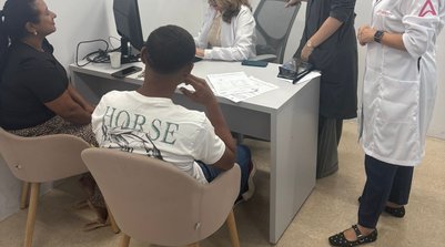 Os atendimentos são realizados por médicos em processo de especialização (Foto: Reprodução)