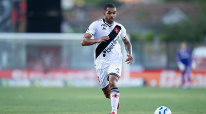 Paulo Henrique, um dos destaques do Vasco, é convocado pelo técnico Carlo Ancelotti para os amistosos da seleção brasileira (Foto: JORGE RODRIGUES/AGIF - AGÊNCIA DE FOTOGRAFIA/ESTADÃO CONTEÚDO)