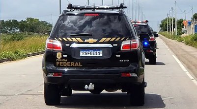 São cumpridos 42 mandados de busca e apreensão e 26 de prisão (Foto: POLÍCIA FEDERAL/DIVULGAÇÃO)