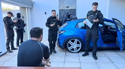 A ação foi conduzida pela 2ª Delegacia Seccional de Parnaíba, com a Delegacia de Combate às Facções, Homicídios e Tráfico, Superintendência de Operações Integradas, Diretoria de Inteligência, LAB-LD e DRACO (Foto: Reprodução/SSPI)