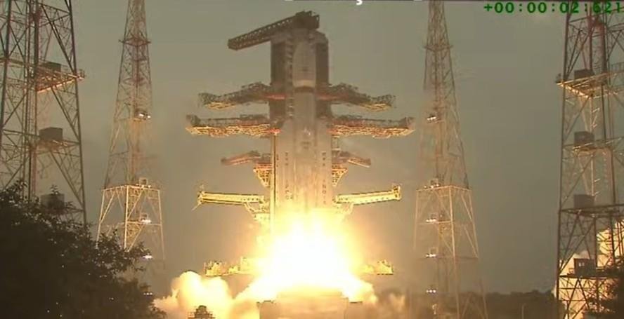 Índia lança novo foguete