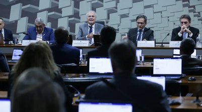 Texto deve ser votado ainda hoje no plenário da Casa (Foto: LULA MARQUES/ AGÊNCIA BRAASIL)