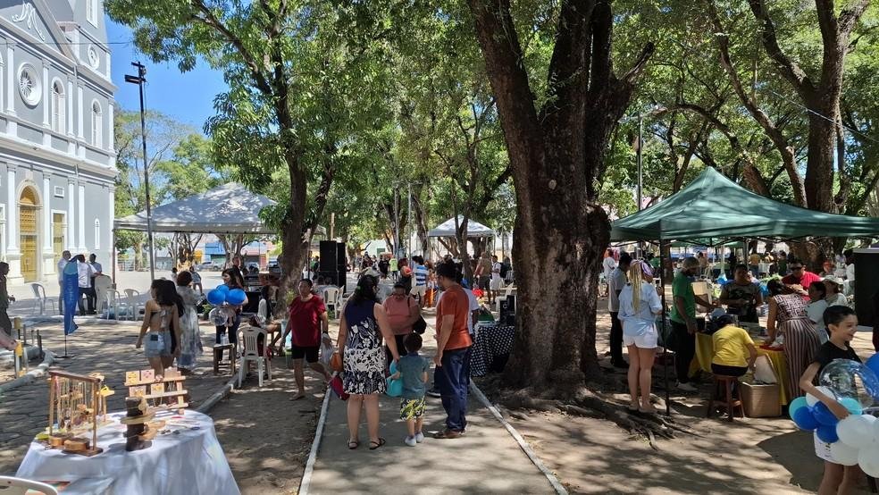 "Vem Pra Saraiva", evento com feira e atrações culturais realizado na Praça Saraiva, no Centro de Teresina