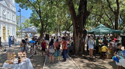 "Vem Pra Saraiva", evento com feira e atrações culturais realizado na Praça Saraiva, no Centro de Teresina (Foto: Lucas Marreiros/g1)