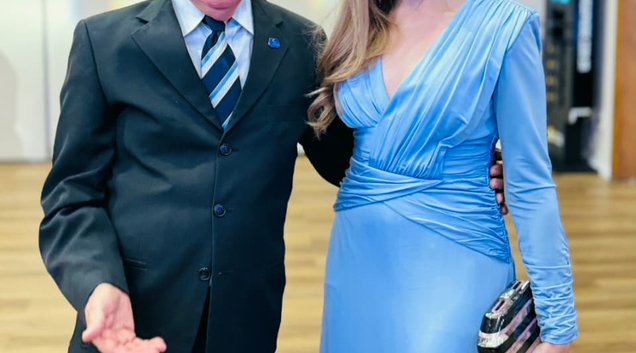 A CEO do Grupo Vanguarda, Van Fernandes, foi homenageada pelo Conselho Regional de Administração (Foto: Van Fernandes, ao lado do presidente do CRA/PI, Cristovam Colombo)