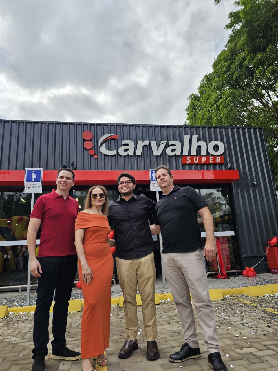 A loja chega com um conceito novo para a marca, sendo o primeiro “mini mercado