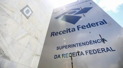 Restituições somam R$ 605,9 milhões e serão creditadas dia 30 (Foto: MARCELO CAMARGO/AGÊNCIA BRASIL)