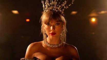 Taylor Swift em imagem de divulgação do "The Life of a Showgirl"