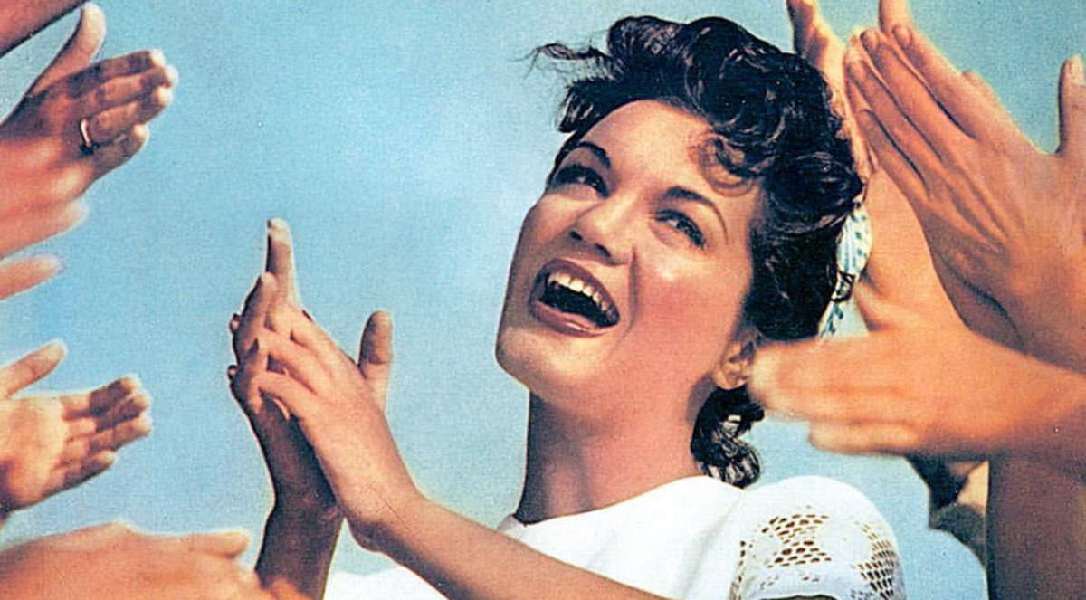 A cantora Connie Francis fez sucesso com seus hits nos anos 1950• Instagram/Connie Francis