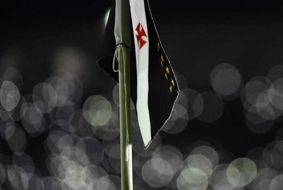 bandeira do Vasco em São Januário