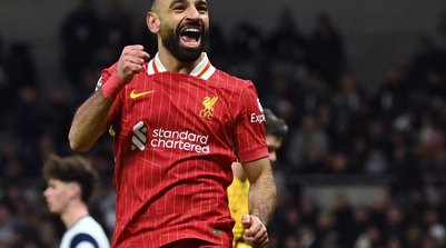 Comemoração de Mohamed Salah (Foto: Glyn Kirk / AFP)