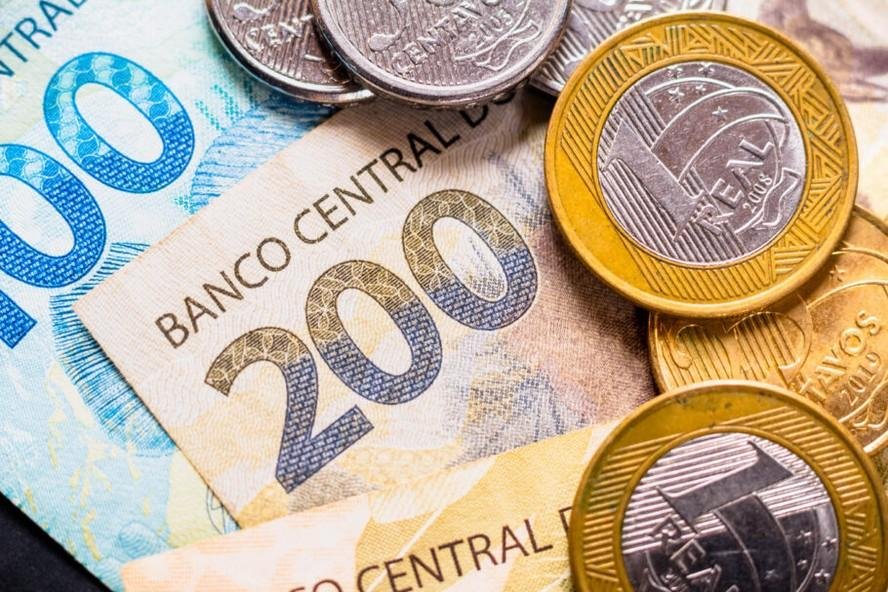 Dinheiro no bolso: crédito consignado pode trazer dor de cabeça