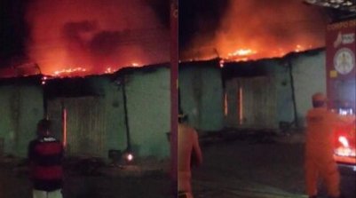 Incêndio destrói parte de casa na Zona Norte de Teresina (Foto: Reprodução)
