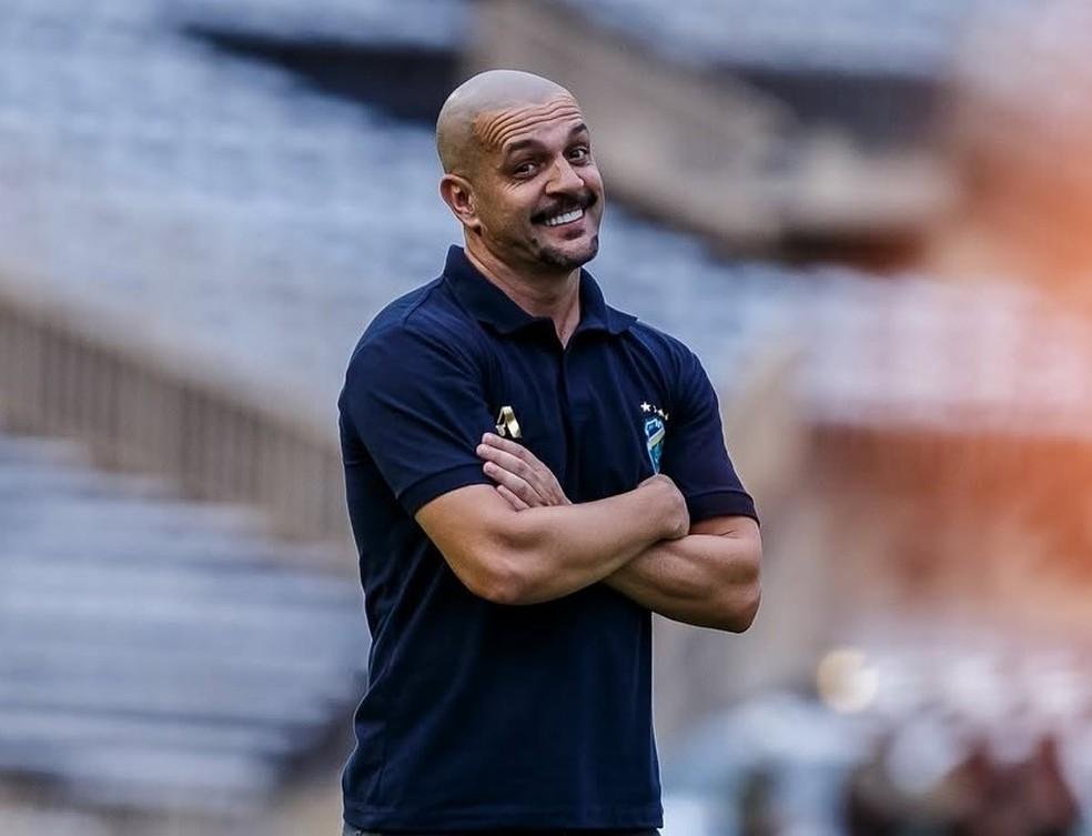 Jerson Testoni, técnico do Altos