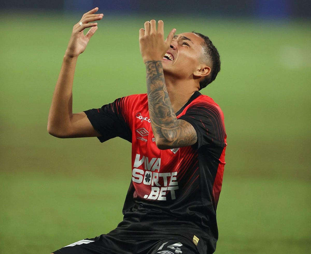 Kauã Moraes fez o único gol da partida e garantiu a classificação do Furacão