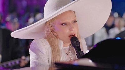 Lady Gaga durante apresentação no Super Bowl 2025• Reprodução/FX (Foto: • Reprodução/FX)