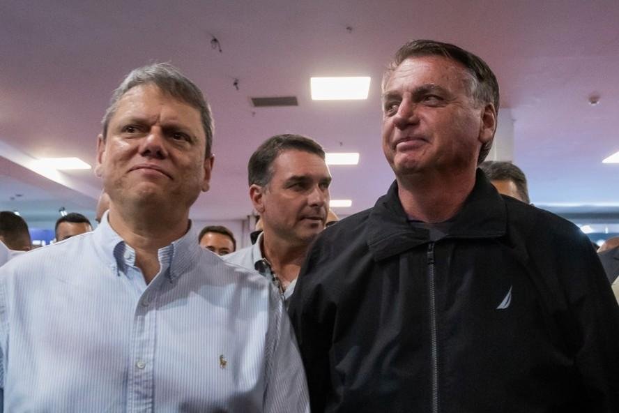 O governador de São Paulo, Tarcísio de Freitas, e o ex-presidente Jair Bolsonaro