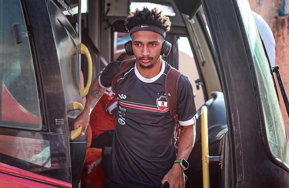 Wesley Souza, atacante do River-PI