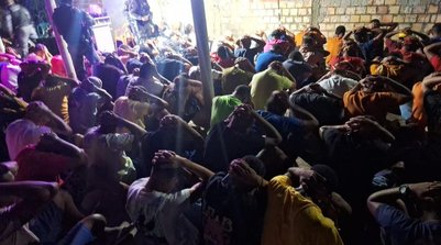 Dez pessoas são presas e 26 adolescentes apreendidos durante operação em bar na cidade de Altos (Foto: Divulgação/SSP-PI)