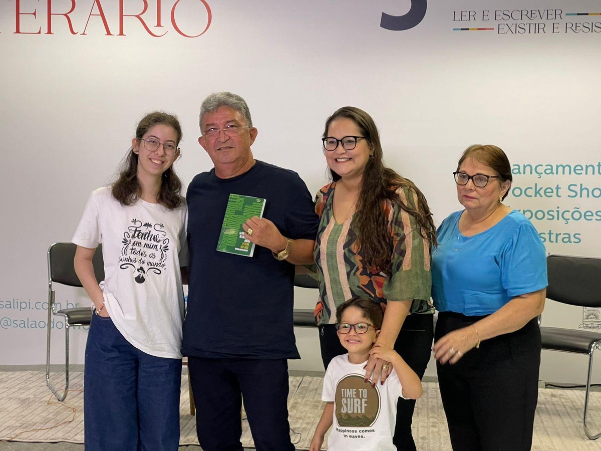 EDUFPI lança “La problemática de los alumnos adictos en Teresina” no SaLiPi 2025