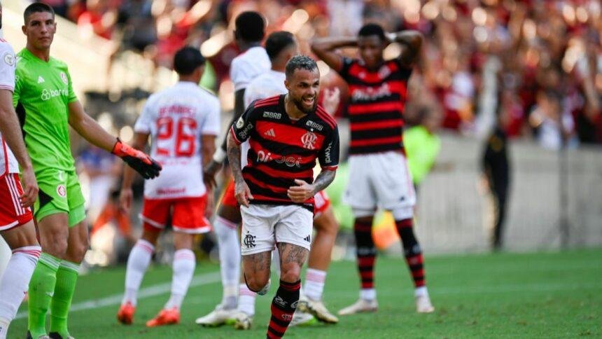 Flamengo e Internacional tem 3 confrontos seguidos em agosto na Libertadores e no Brasileirão