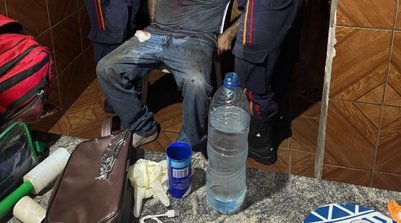 Homem ferido nos fundos de residência (Foto: Divulgação: Polícia Militar do Piauí)