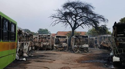 Incêndio ônibus escolar (Foto: Corpo de Bombeiros)