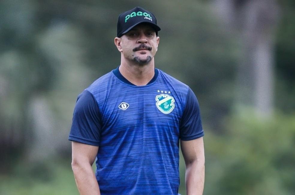 Jerson Testoni, técnico do Altos