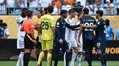 Jogo do Real Madrid foi paralisado após denúncia de racismo (Foto: Paul Ellis / AFP)