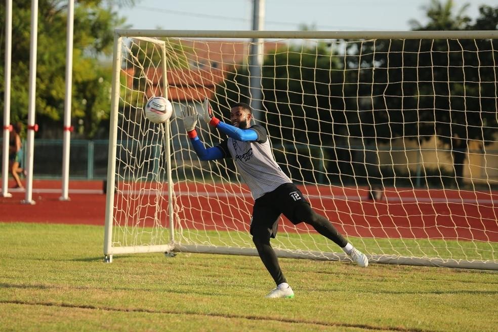 Lucas Ferreira, goleiro do Altos