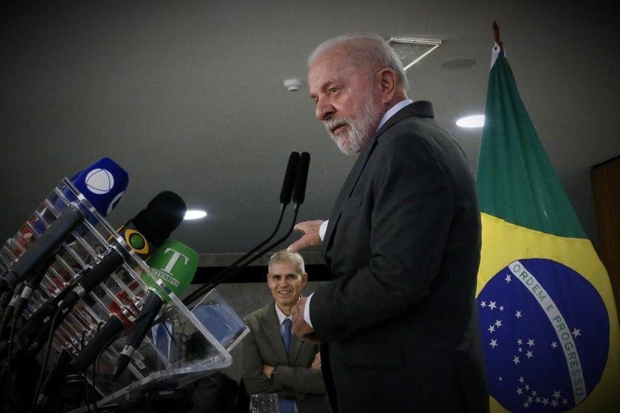Lula e Sidônio durante entrevista à imprensa
