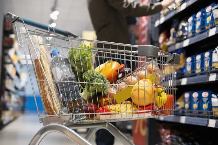 Por que os preços do tomate e do ovo recuaram em maio, enquanto os do café subiram mais de 4%