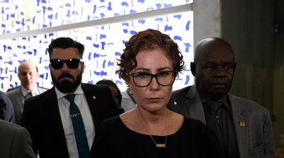 A deputada federal Carla Zambelli, na Câmara, pouco depois da operação da PF em seu gabinete - 02/08/2023 (Foto: Mateus Bonomi/Estadão Conteúdo)