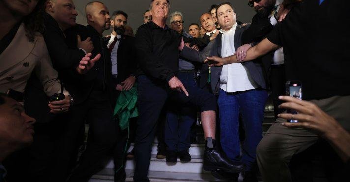 Bolsonaro já cumpre medidas cautelares, como o uso de tornozeleira eletrônica