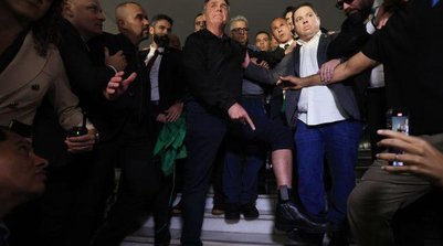 Bolsonaro já cumpre medidas cautelares, como o uso de tornozeleira eletrônica (Foto: Wilton Junior/Estadão Conteúdo)