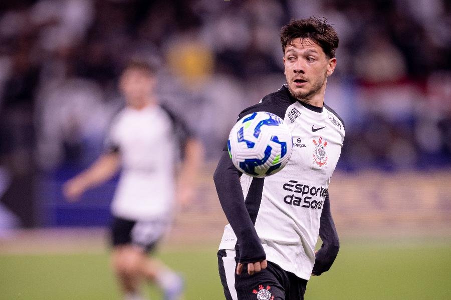 Corinthians deve ter Garro de volta no Brasileirão