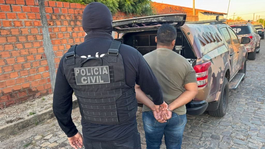 Durante as diligências desta nova fase da operação, também foi cumprido mandado de prisão temporária