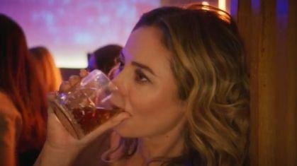 Em "Vale Tudo", Heleninha pede que DJ toque mambo
