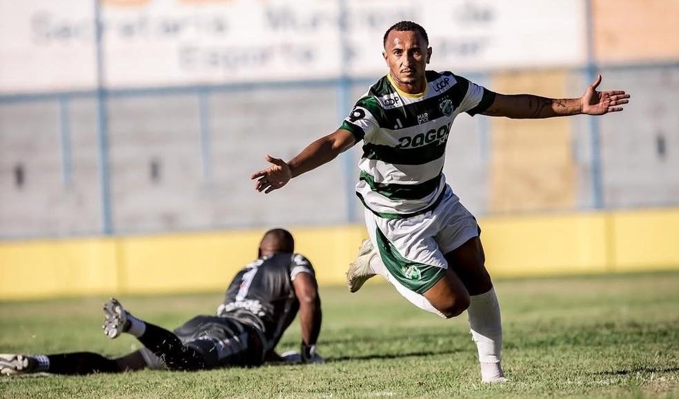 Junior Mandacaru, atacante do Altos