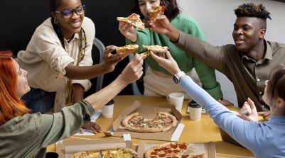 Leve a massa ao forno por 10 minutos a 200 ºC. Depois do pré-cozimento (Foto: Reprodução)