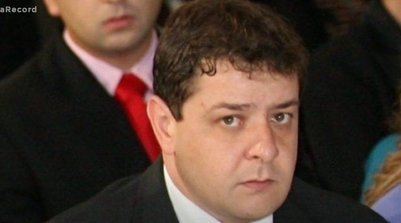 Lulinha foi investigado pela Lava Jato por suspeitas de recebimento de repasses milionários da Oi à Gamecorp, uma de suas empresas, entre os anos de 2004 e 2016 (Foto: Montagem/Redes sociais)