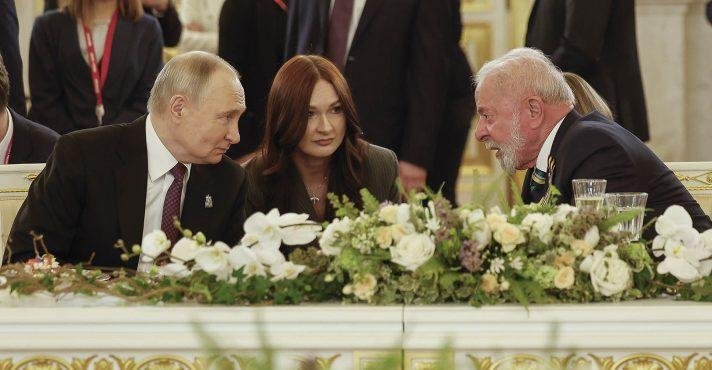 Presidente da República, Luiz Inácio Lula da Silva, durante jantar oferecido pelo Presidente da Federação da Rússia, Vladimir Putin, no Grande Palácio do Kremlin, Rússia (8/5/2025)